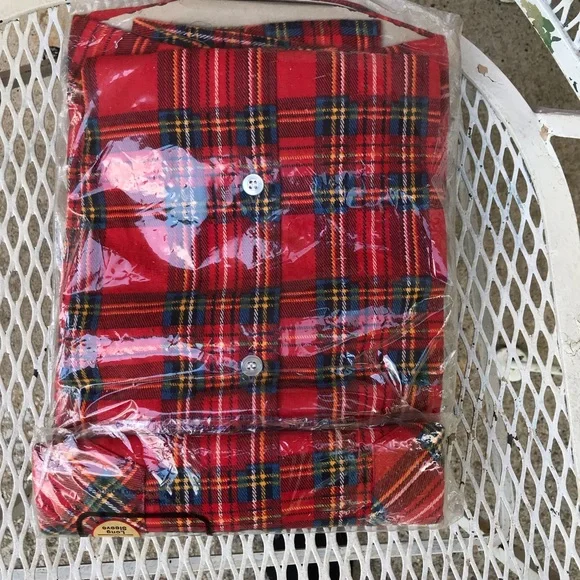 Mens vintage flannel shirt large plaid red blue gold 1970s new old stock - Picture 2 of 6
